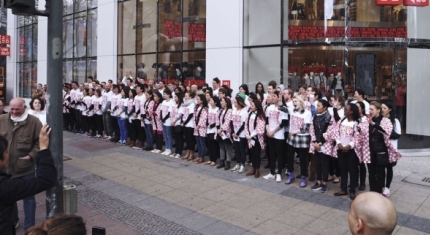 【一周动向】正式进军德国市场，UNIQLO 在柏林开幕欧洲最大的全球旗舰店