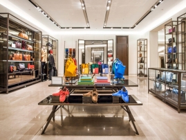 【时尚上海】精致英伦格调，探视 Burberry 上海静安嘉里中心旗舰店