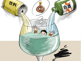 饮料兑酒喝能避免醉酒吗？