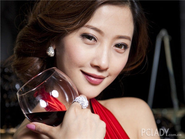 剖析直男心 他们眼中的气质女长这样！