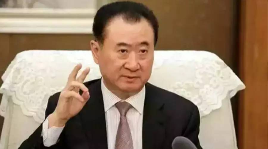请不要在你拿工资的地方玩手机！