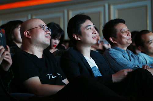 韩寒发布会来的不只王思聪 刘作虎给罗永浩丢下肥皂就跑