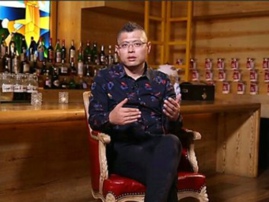 撕下“情趣用品”标签的杨守彬更催情